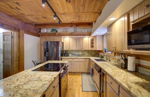 Nineveh Cabin | Acre Ridge Cabin in Brown County