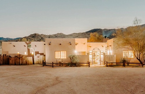 Yucca Valley Villa | Acres of private Oasis. Sit in the Sauna, Soak under stars, Refresh with a dip.