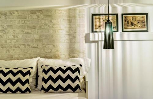 Athens City Centre Apartment | Acropolis Elegant Maisonette by LODGESPOT