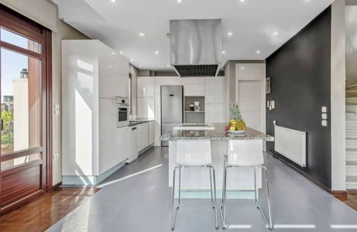 Thissio Apartment | Acropolis Noir Penthousenn