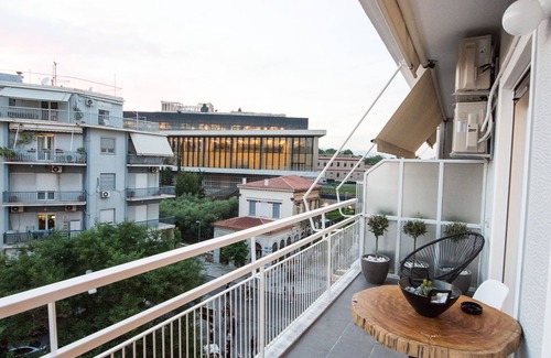 Athens City Centre Apartment | Acropolis Panoramic View Deluxe Apartment next to metro