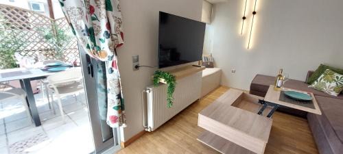 Kinosargous Apartment | Acropolis View & Spa Penthouse apartment