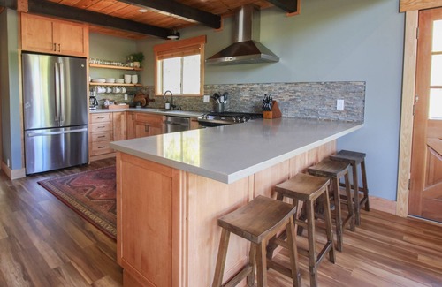 Arnold Cabin | Across from Blue Lake Springs Pool! Private Hot Tub, EV charger, Pets Ok!
