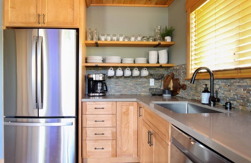 Arnold Cabin | Across from Blue Lake Springs Pool! Private Hot Tub, EV charger, Pets Ok!