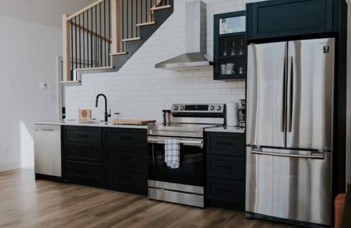 Kings County House | "Across the Way" 3-Bedroom Country Homen