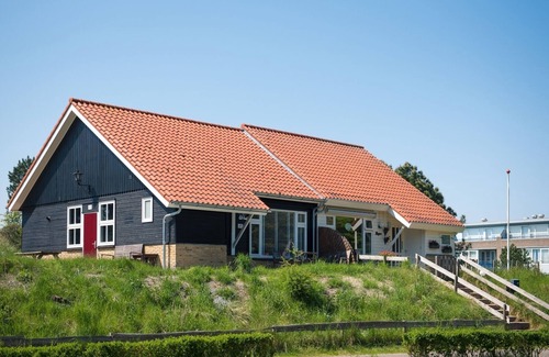 Nes House | Actief is a cozy house near the beach and "Nessemerbos".