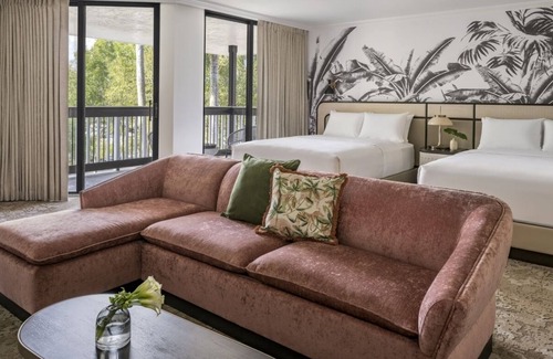 Hunt Club Hotel | Active Family Getaway with Tennis Courts, Pickleball, and Poolside Relaxing