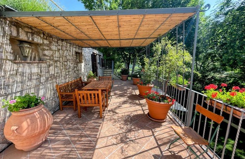 Spoleto House | Activities for the sporty Or be a lounge lizard Everything here Sleeps 10