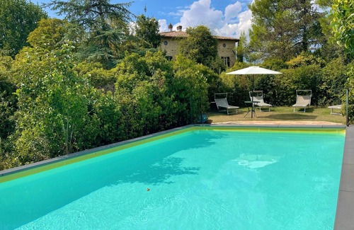 Uncinano Villa | Adam House - exclusive pool - sleeps 8 - a haven in which to relax and party!