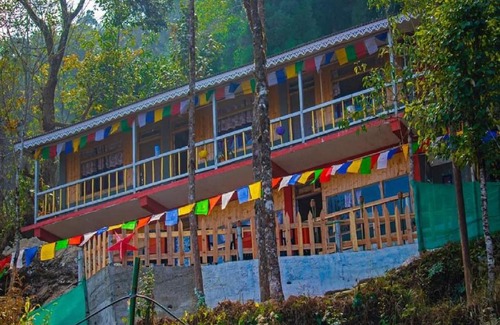 Lebong and Mineral Spring Tea Garden House | Adda hut by StayApart