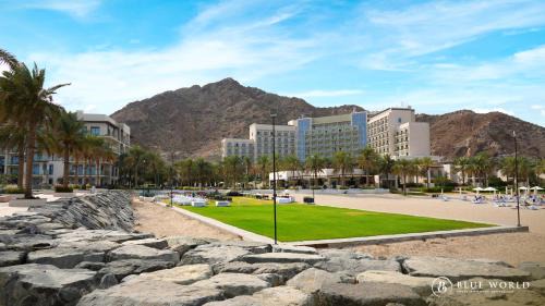 Sharm Apartment | Address Beach Resort Fujairah Apartment by Blue World - 1