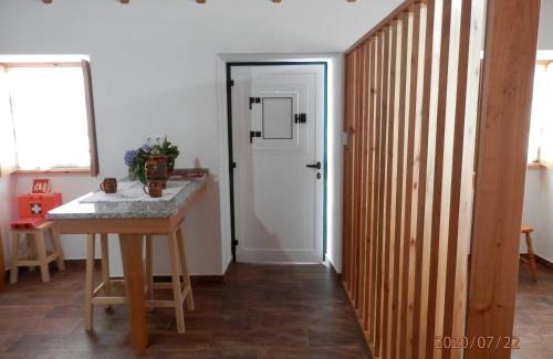 Calheta Ski Chalet | Adega Jaquet