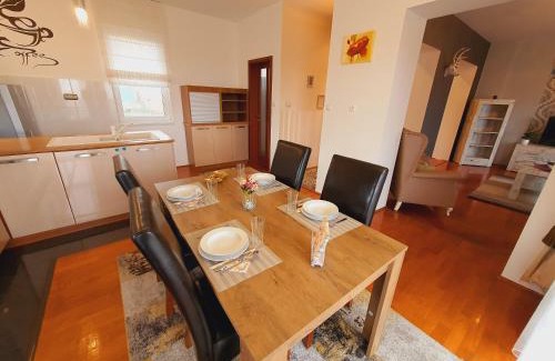 Miskolc Apartment | Adel Apartman