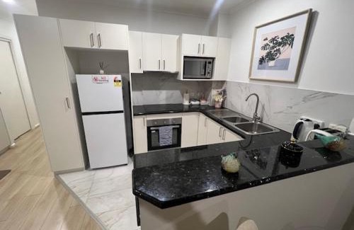 Adelaide Central Business District Apartment | ADELAIDE CBD APARTMENT - 3BR, 2BATH & CARPARK