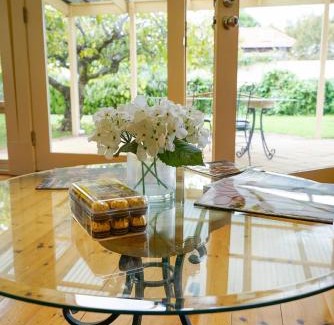 Everard Park House | Adelaide Style Accommodation - City to Beach - Free WIFI - Free 3 car parking - Great location