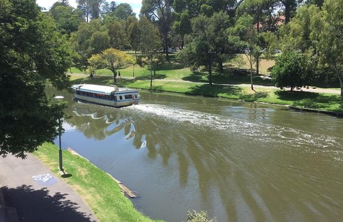 North Adelaide House | Adelaide Style Accommodation - Getaway in North Adelaide - Close to City