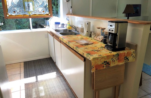 Bowen Island Apartment | Adeles Bed and Breakfast - Snug Cove