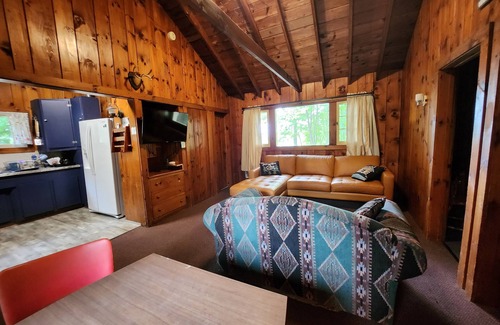 Lake George Cabin | Adirondack Cabin at Cramer's Point Lake George w/lake access sleeps 5-6