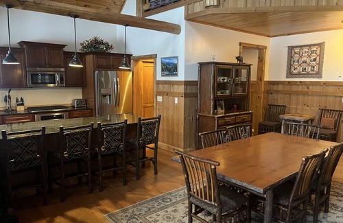 Lake Placid Cabin | Adirondack Luxury Lodge beautifully furnished open floor plan sleeps up to 16.