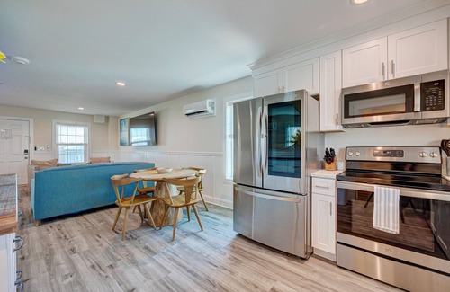 Surf City Apartment | Adjacent 1st Floor: 1007 (Queen) & 1008 (King)