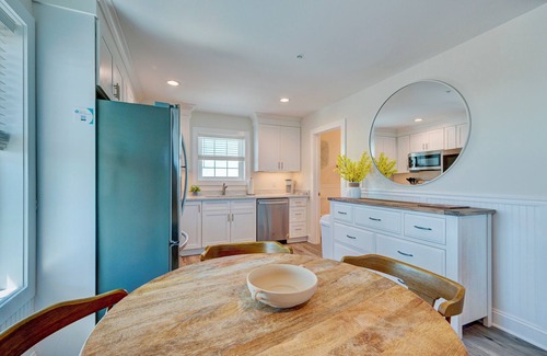 Surf City Apartment | Adjacent 1st Floor: 1007 (Queen) & 1008 (King)