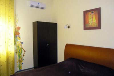 Dzerzhyns'kyi District Apartment | Admiral