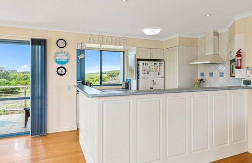 Surf Beach House | Adnajur - sleeps up to 11