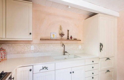 Historic Eastside House | Adobe on Hillside in Santa Fe