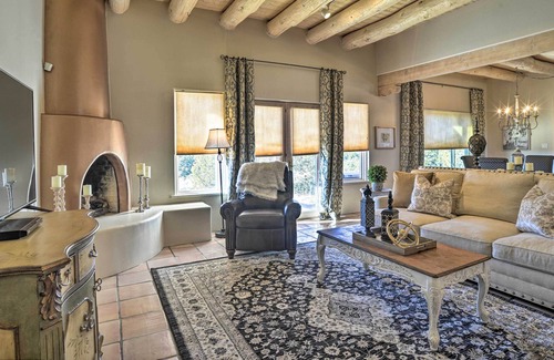 La Cienaga House | Adobe Retreat in Santa Fe w/ Deck & Mountain Views