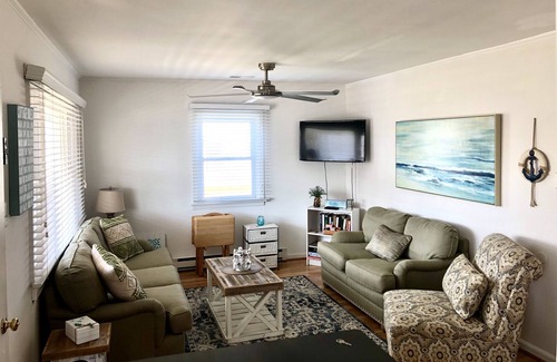 Brigantine Cottage | Adorable 2 bdrm cottage pet friendly with front porch & one block from beach.
