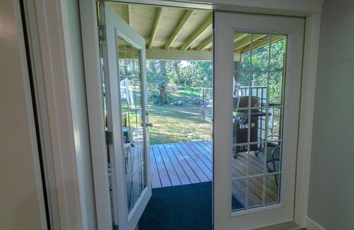 Campbell River Apartment | Adorable 2 Bedroom Place with a Country Feel