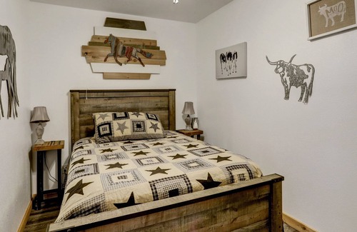 Livingston Other | Adorable 2 Bedroom Barndominium