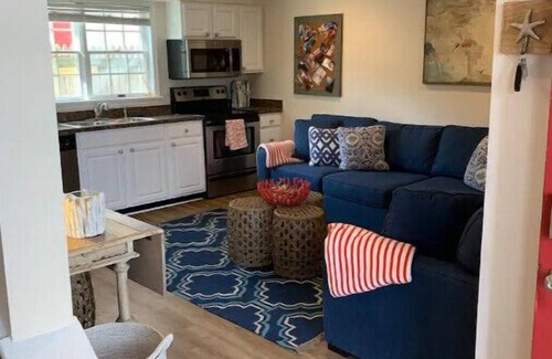 Rehoboth by the Sea House | Adorable 3 bdrm townhome - Pool and Great Location - walk to the beach!