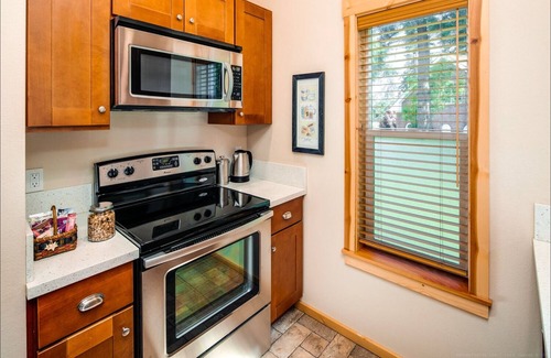 Eastsound Cottage | Adorable Cottage in the heart of Eastsound