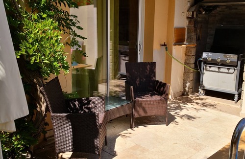Toulon House | Adorable Dépendance Avec Piscine au Calme