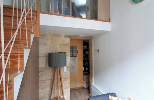 Saint-Bruno - Saint-Victor Apartment | Adorable duplex apartment ideally located in a beautiful Bordeaux building