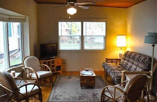 Vergas Cabin | Adorable Family Cabin near Detroit Lakes on peaceful, clean Trowbridge Lake
