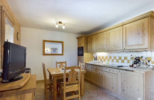Les Eucherts Apartment | ADORABLE 3 ROOMS IN A QUIET AREA