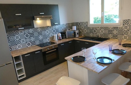 Saint-Germain-des-Pres House | Adorable guest house with piscine