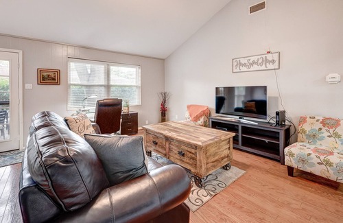 George Bush Park/Eldridge House | Adorable Home in the Energy Corridor, Houston - next to Village Int. School