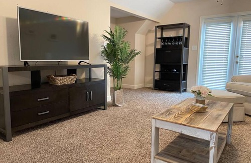 Lakeland Apartment | Adorable private 1-bedroom studio on mini-farm.