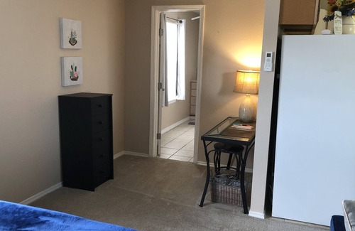 Barrett Apartment | Adorable Studio Apartment
