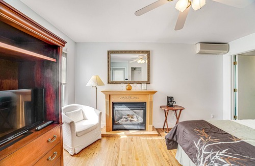 Hammondsport Apartment | Adorable Studio Near Town & Lake W/ Free WiFi, Grassy Lawn Area, & Cozy Vibes!