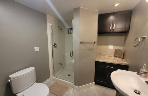 San Leandro Apartment | Adorable Studio with Indoor Fireplace