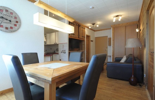 Les Menuires Apartment | ADRET Apartment - 5 people - Near the slopes - 3 Valleys