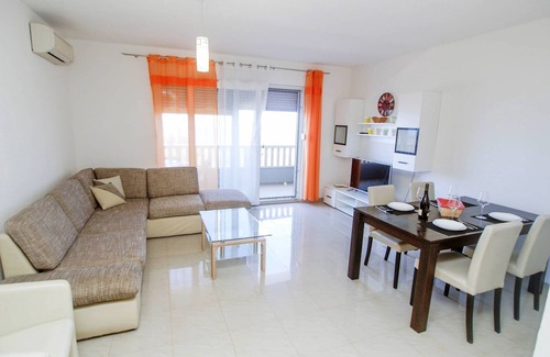 Zelenka Apartment | Adria View, Apartment Ina with pool