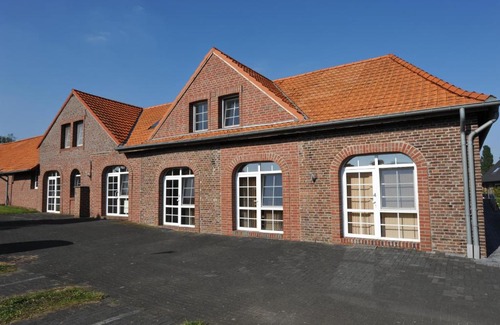 Brueggen House | Adrianhof