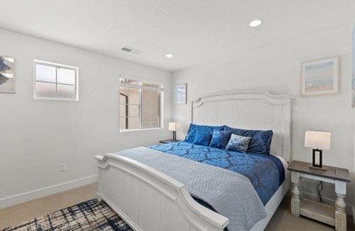 Washington House | Adventure Base Camp Pet Friendly with Resort Living Pool, Arcade, Pickle-ball