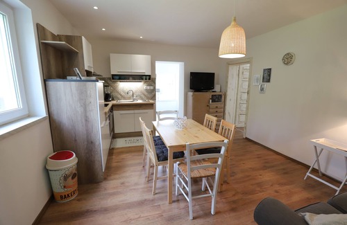 Zasip Apartment | Adventure Cottage by the Sava River