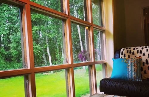 Susitna North Cottage | Adventure Cottage - Rustic and Cozy! Full Kitchen/Private Yard